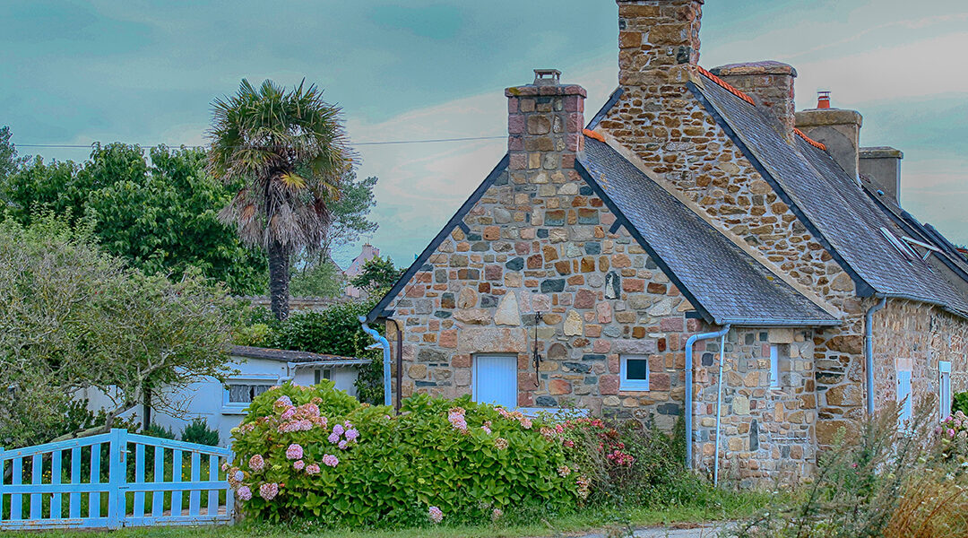 Les Parisiens saturent le marché immobilier breton avec l&rsquo;achat de maisons secondaires : info ou intox ?