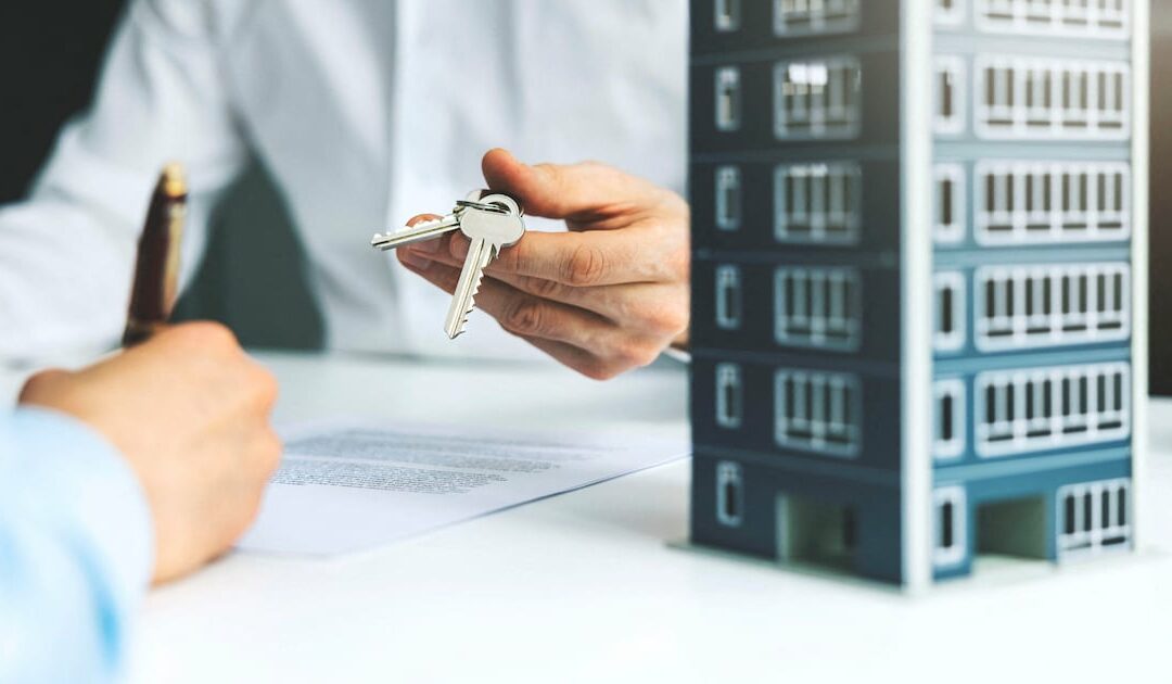 « Je suis agent immobilier et voici les signaux qui disent quand acheter en 2026 »