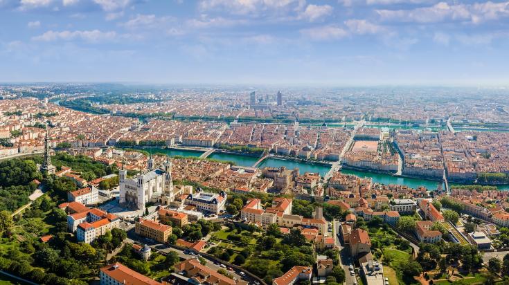 Immobilier à Oullins : prix au m², loyers et tendances du marché